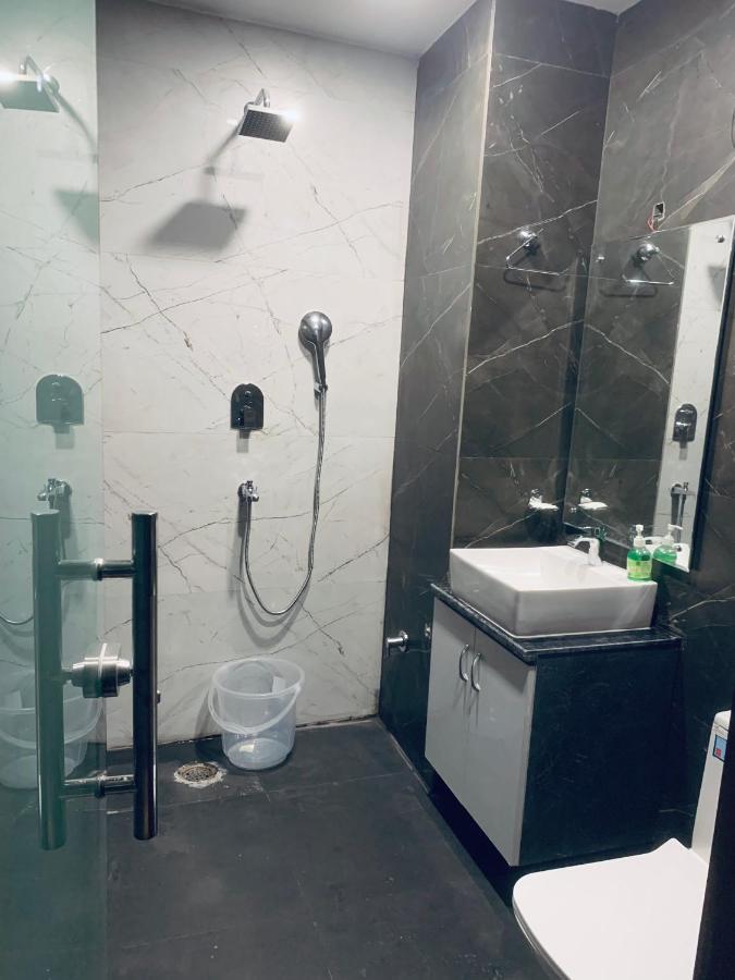 Hotel & Hostel Vimal Ganga Rishīkesh Esterno foto
