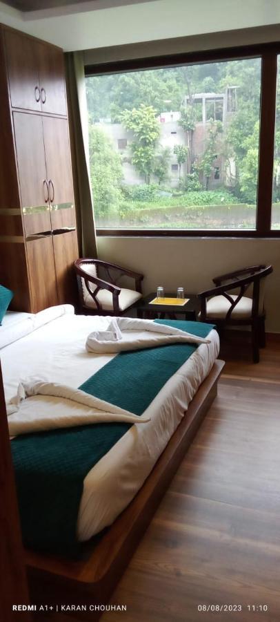 Hotel & Hostel Vimal Ganga Rishīkesh Esterno foto